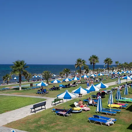 Курортний комплекс Kefalos Tourist Village Пафос