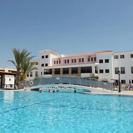 Курортний комплекс Kefalos Tourist Village